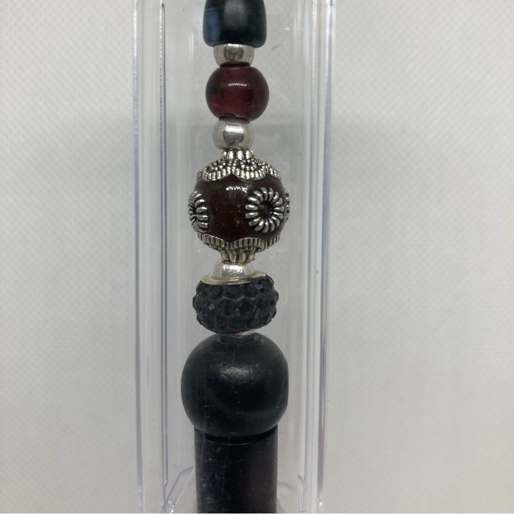 Hand Beaded Pen w/Display Box and Two Ink Refills